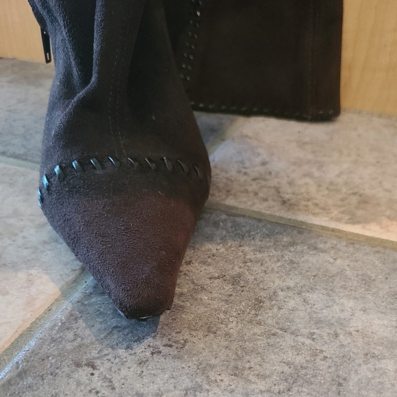 7.5  BCBGirls Y2K Brown knee high boots - Picture 9 of 14